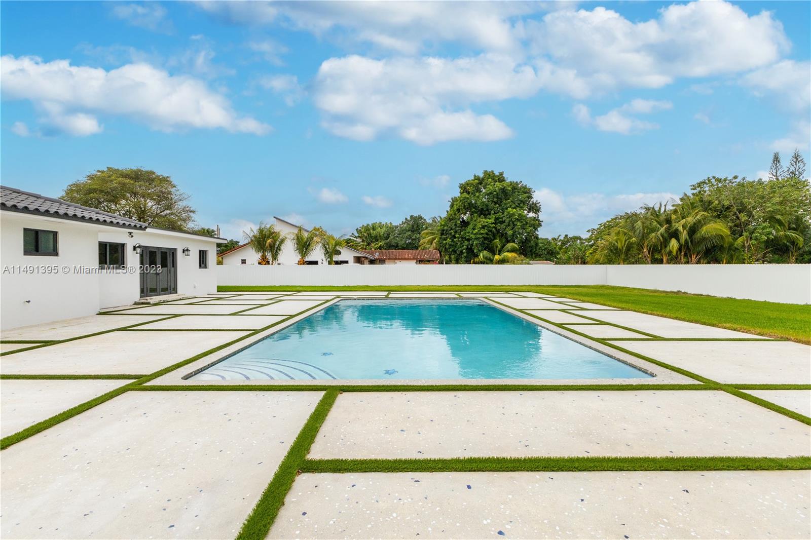 BIRD ROAD FARMSITES - Residential