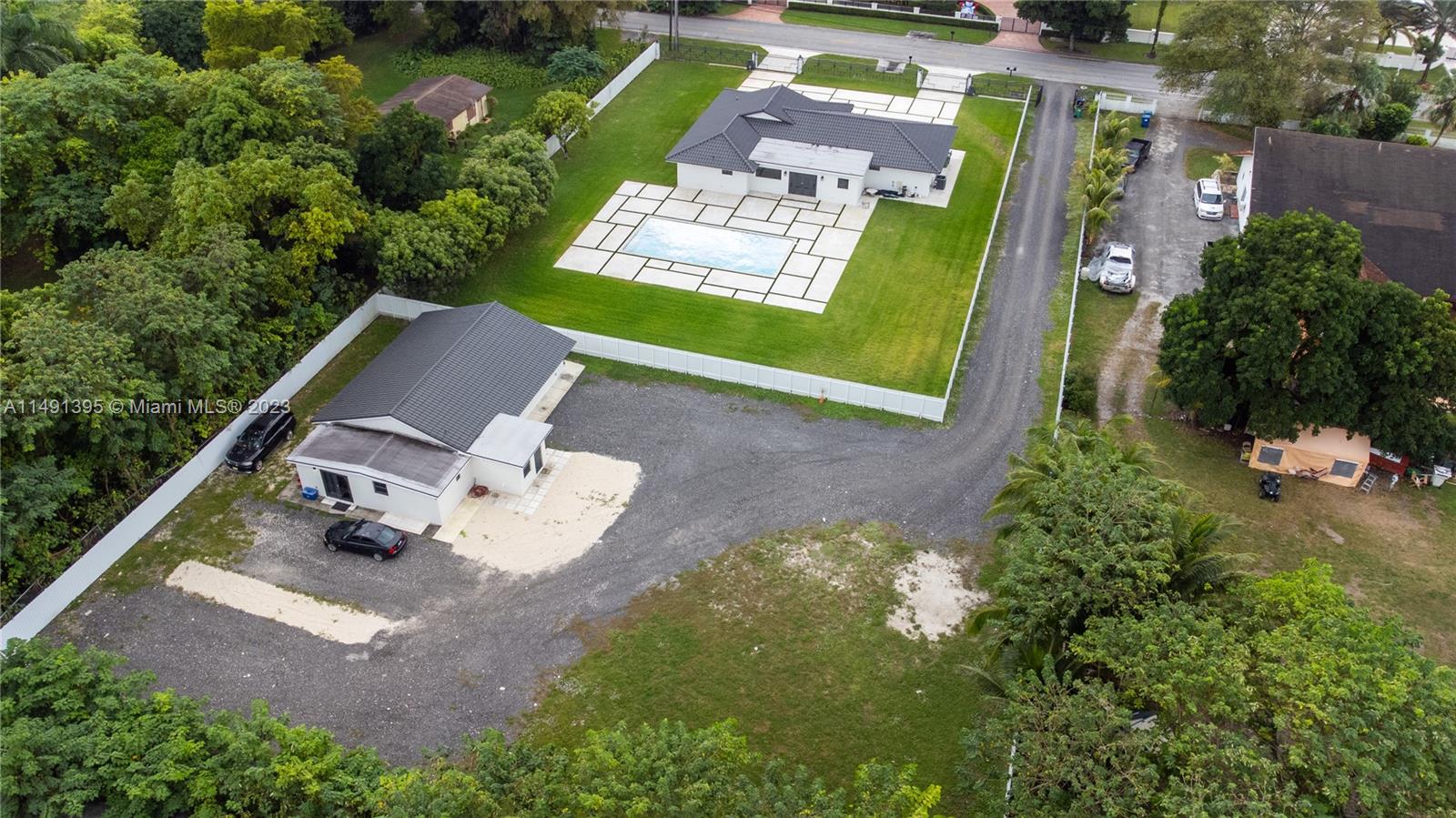 BIRD ROAD FARMSITES - Residential