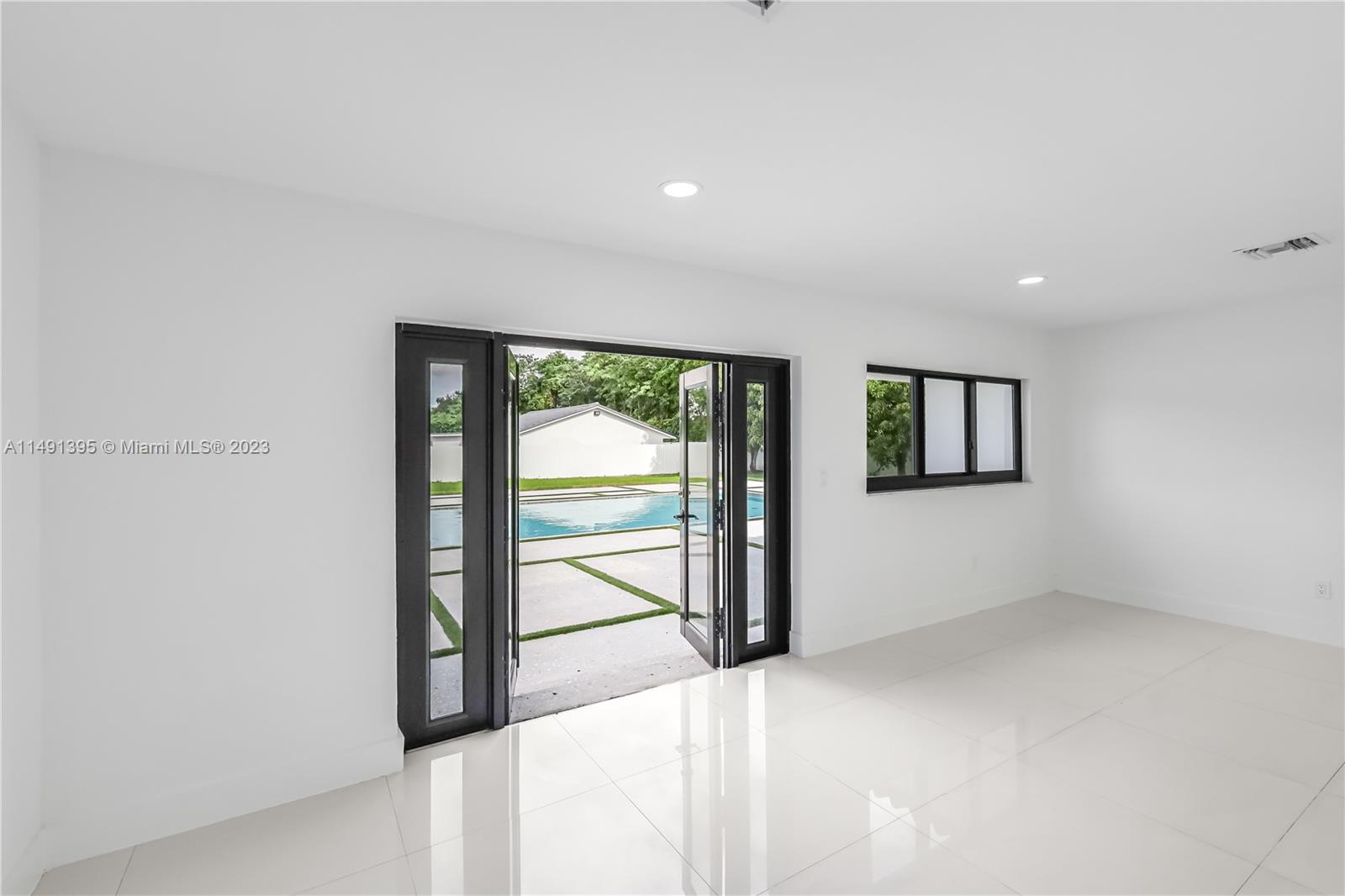 BIRD ROAD FARMSITES - Residential