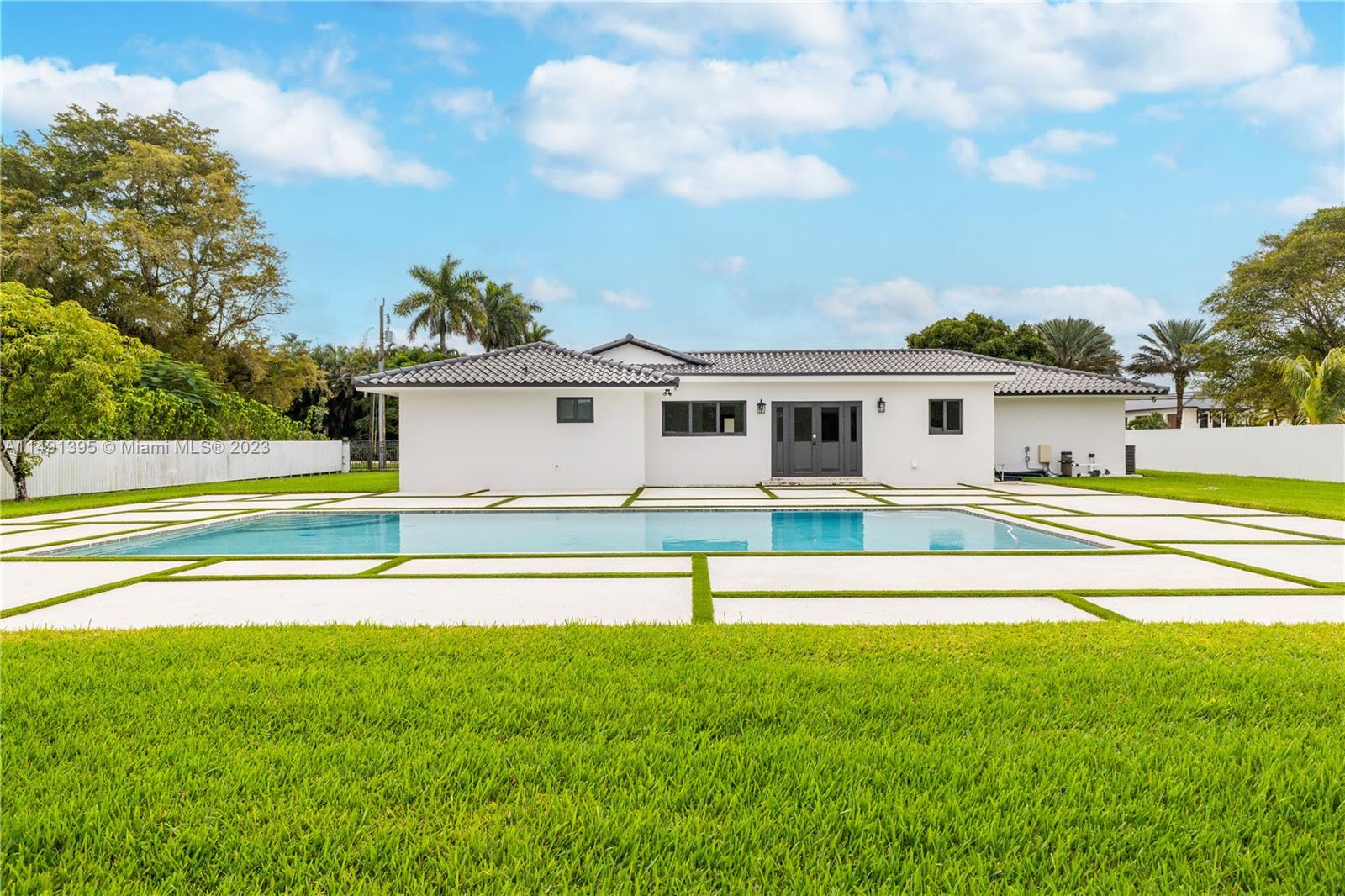 BIRD ROAD FARMSITES - Residential