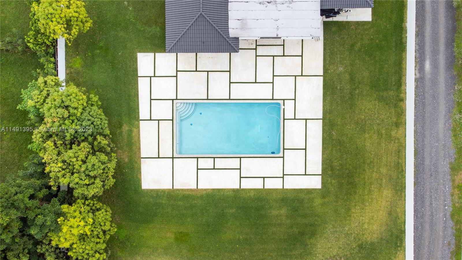 BIRD ROAD FARMSITES - Residential