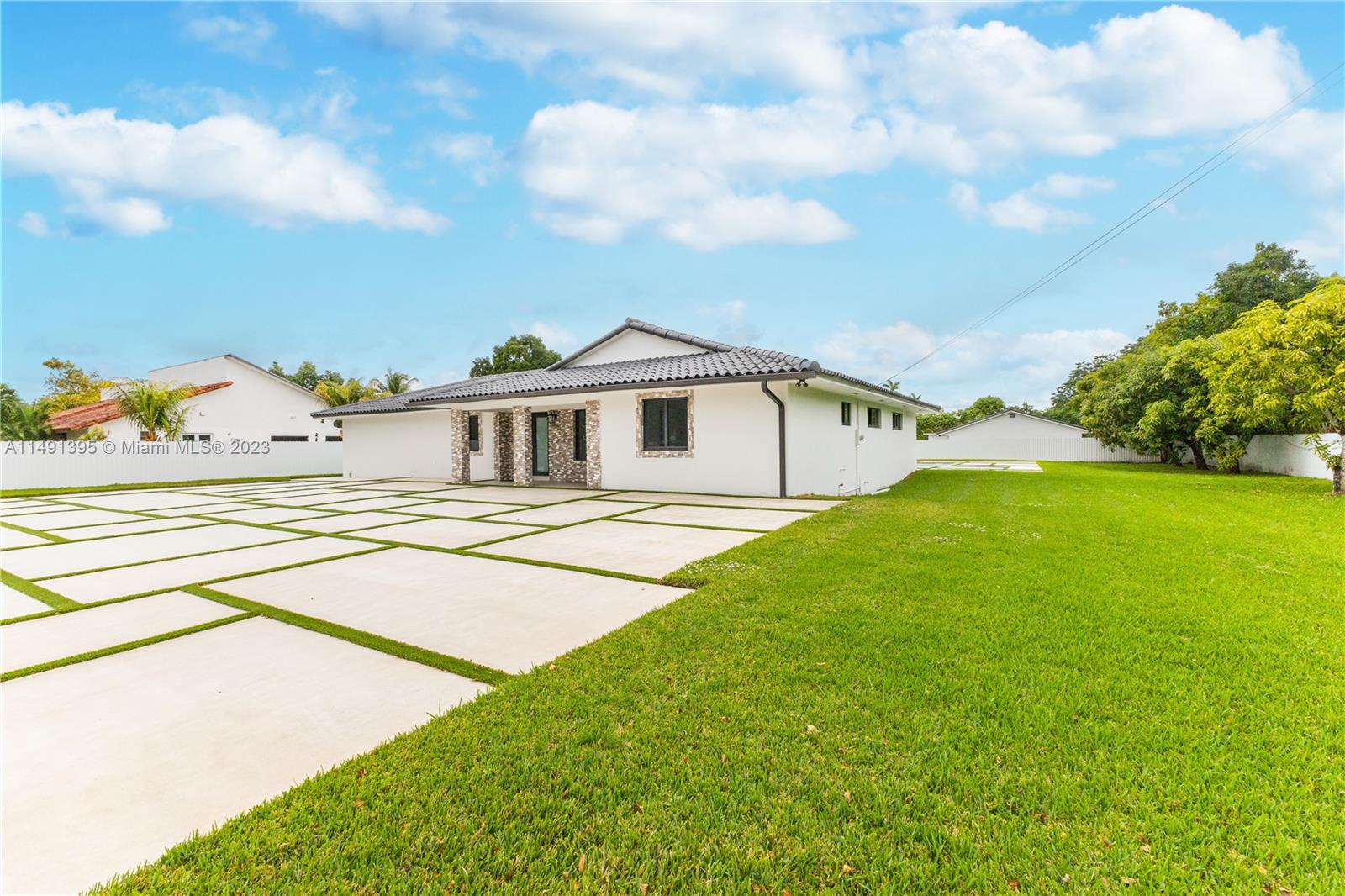 BIRD ROAD FARMSITES - Residential