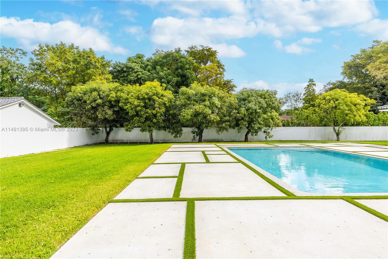 BIRD ROAD FARMSITES - Residential