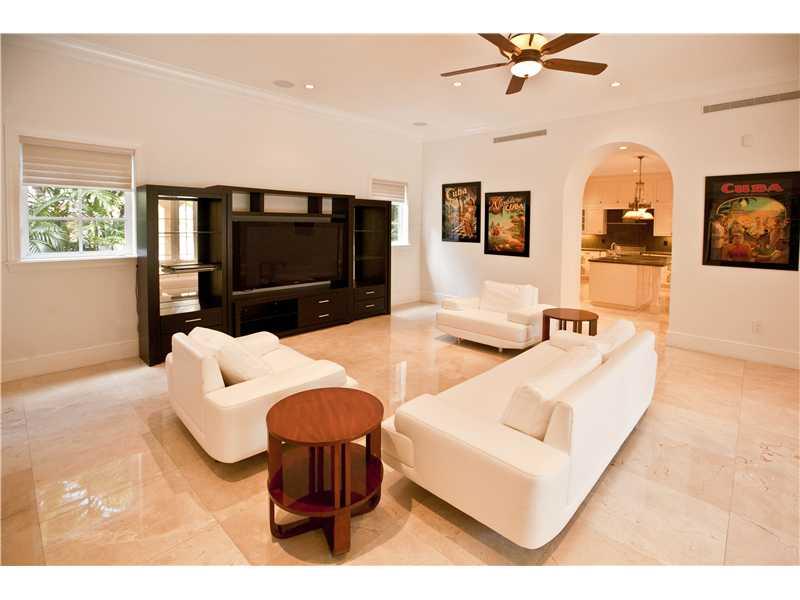 18 54 41 CORAL GABLES SEC - Residential