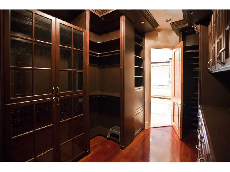 18 54 41 CORAL GABLES SEC - Residential
