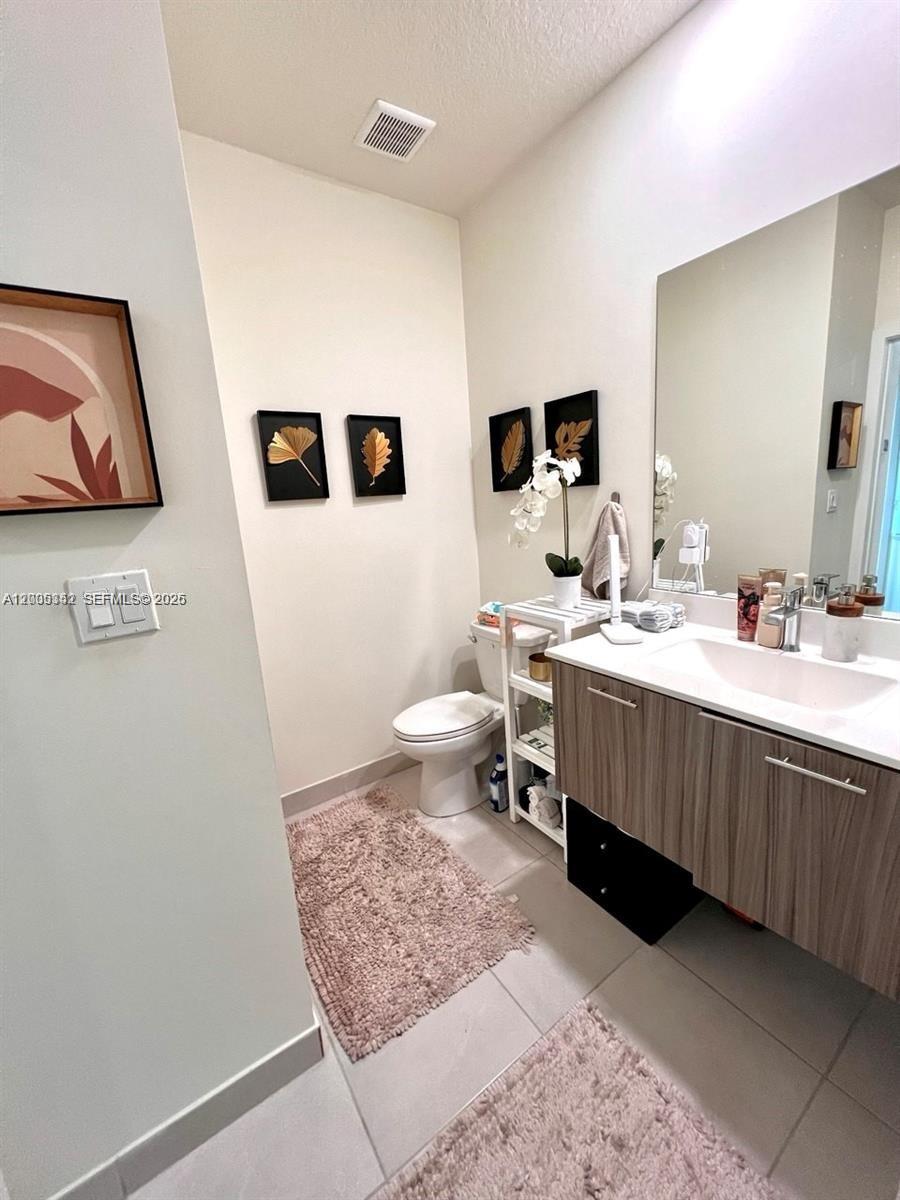 LANDMARK AT DORAL CONDO N - Residential Lease