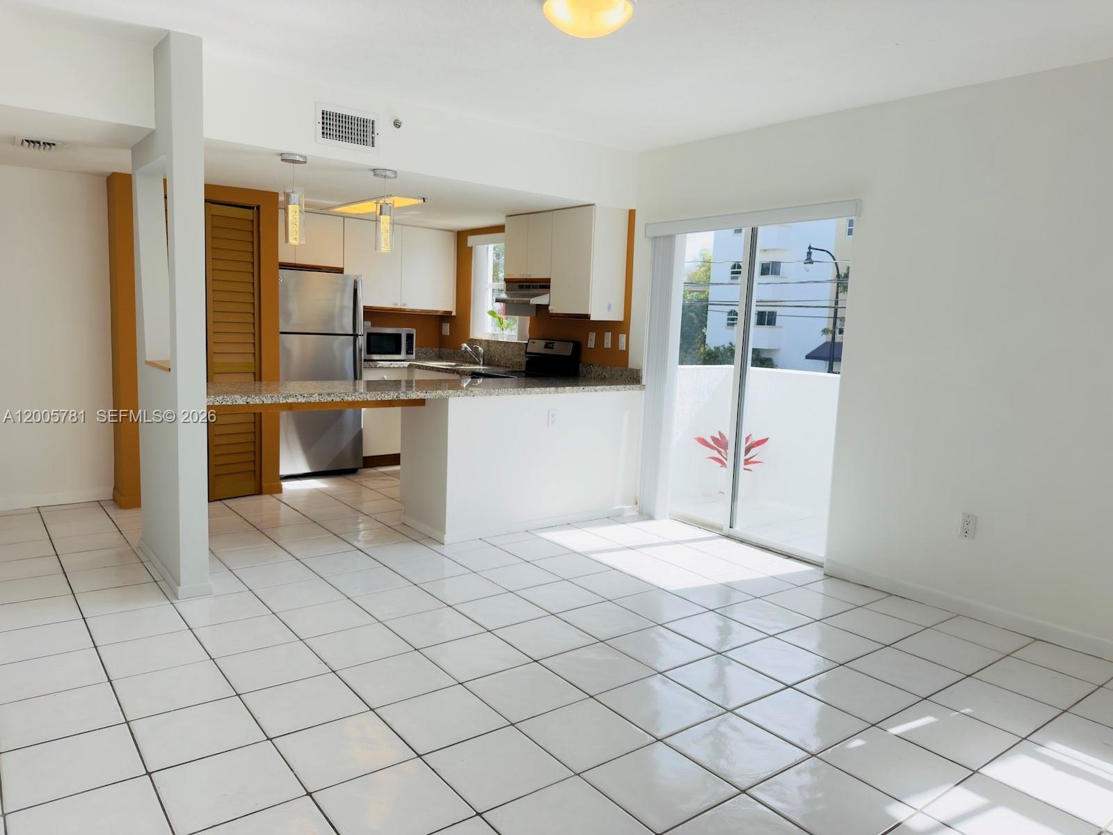 3052 SW 27th Ave 204