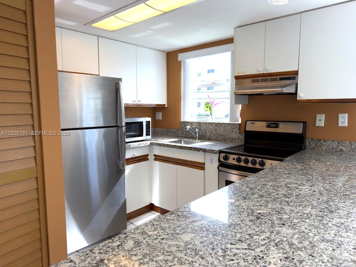 3052 SW 27th Ave 204