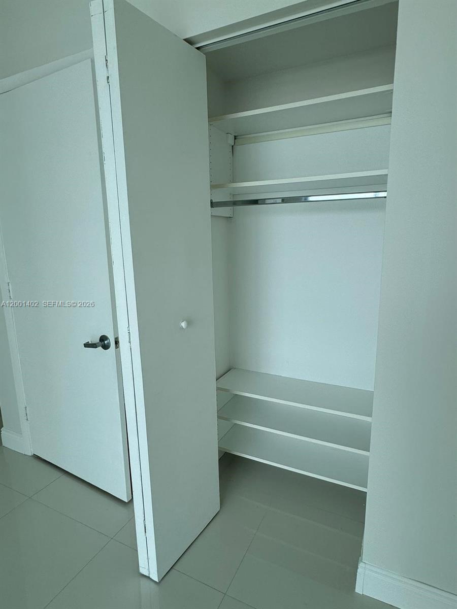 WIND CONDO - Residential Lease
