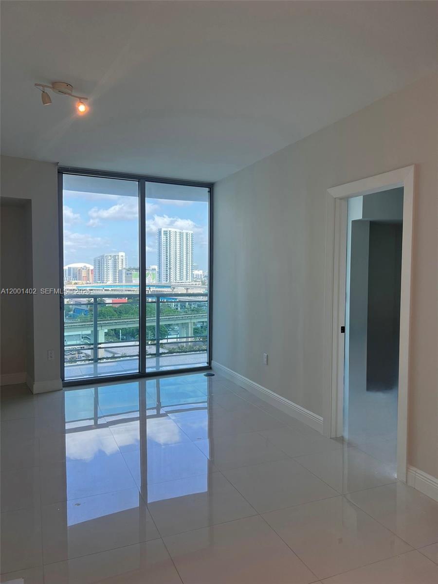WIND CONDO - Residential Lease
