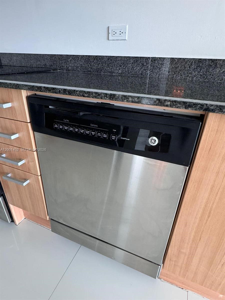 WIND CONDO - Residential Lease
