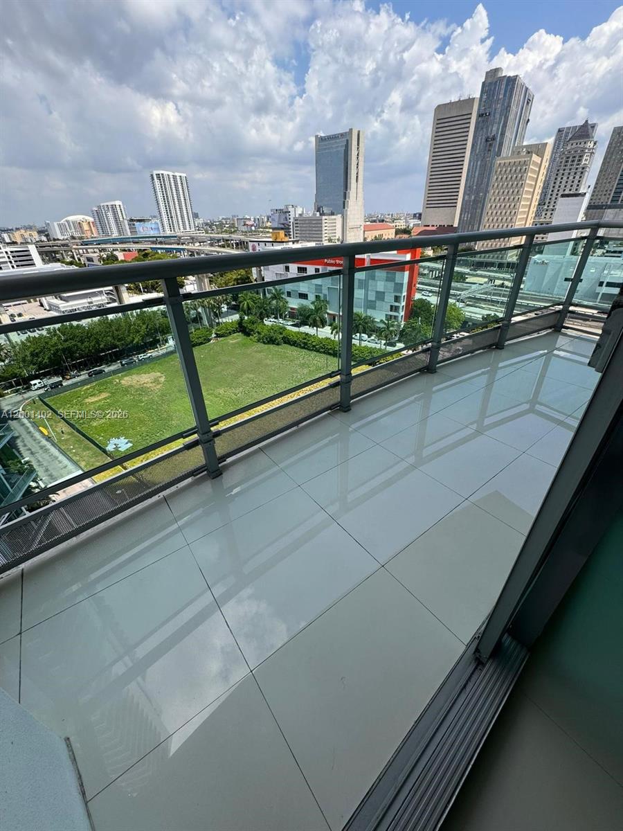 WIND CONDO - Residential Lease