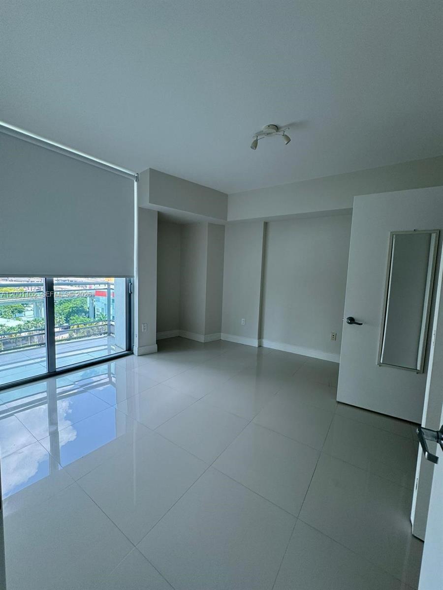 WIND CONDO - Residential Lease