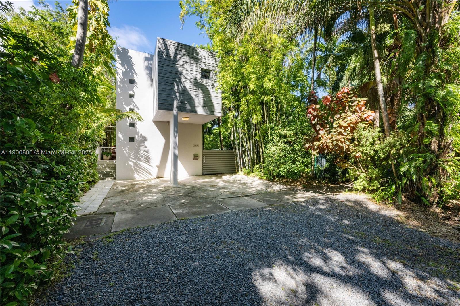 SILVER BLUFF EST SEC C - Residential Lease