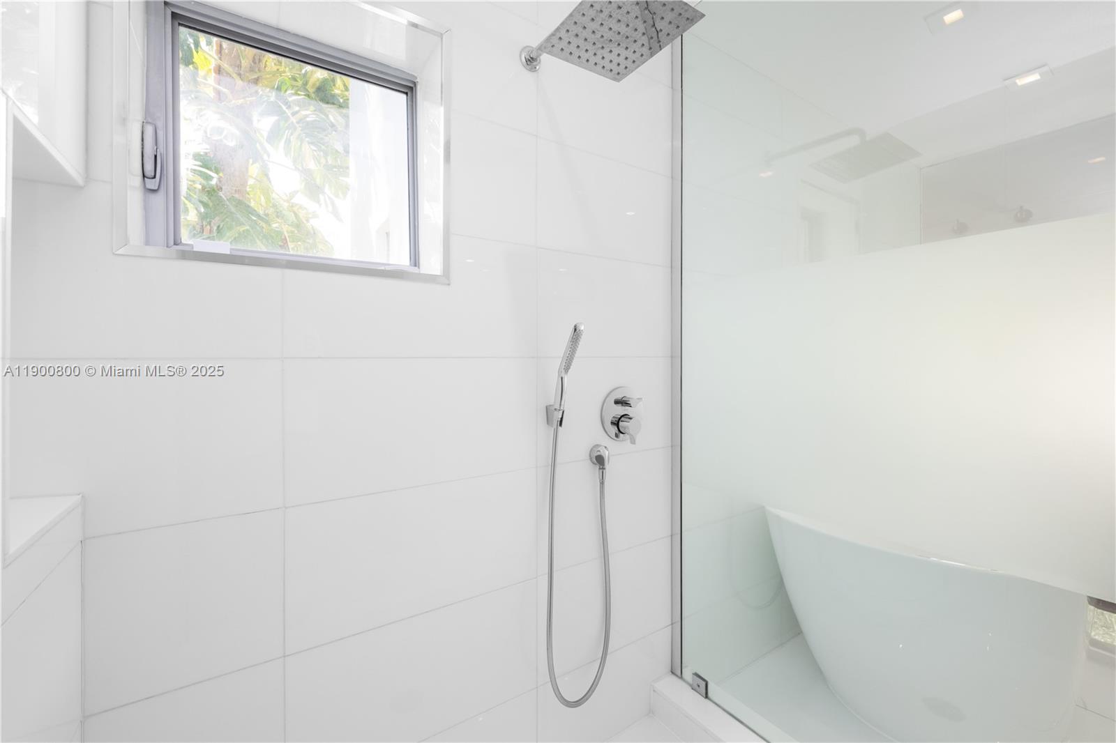 SILVER BLUFF EST SEC C - Residential Lease