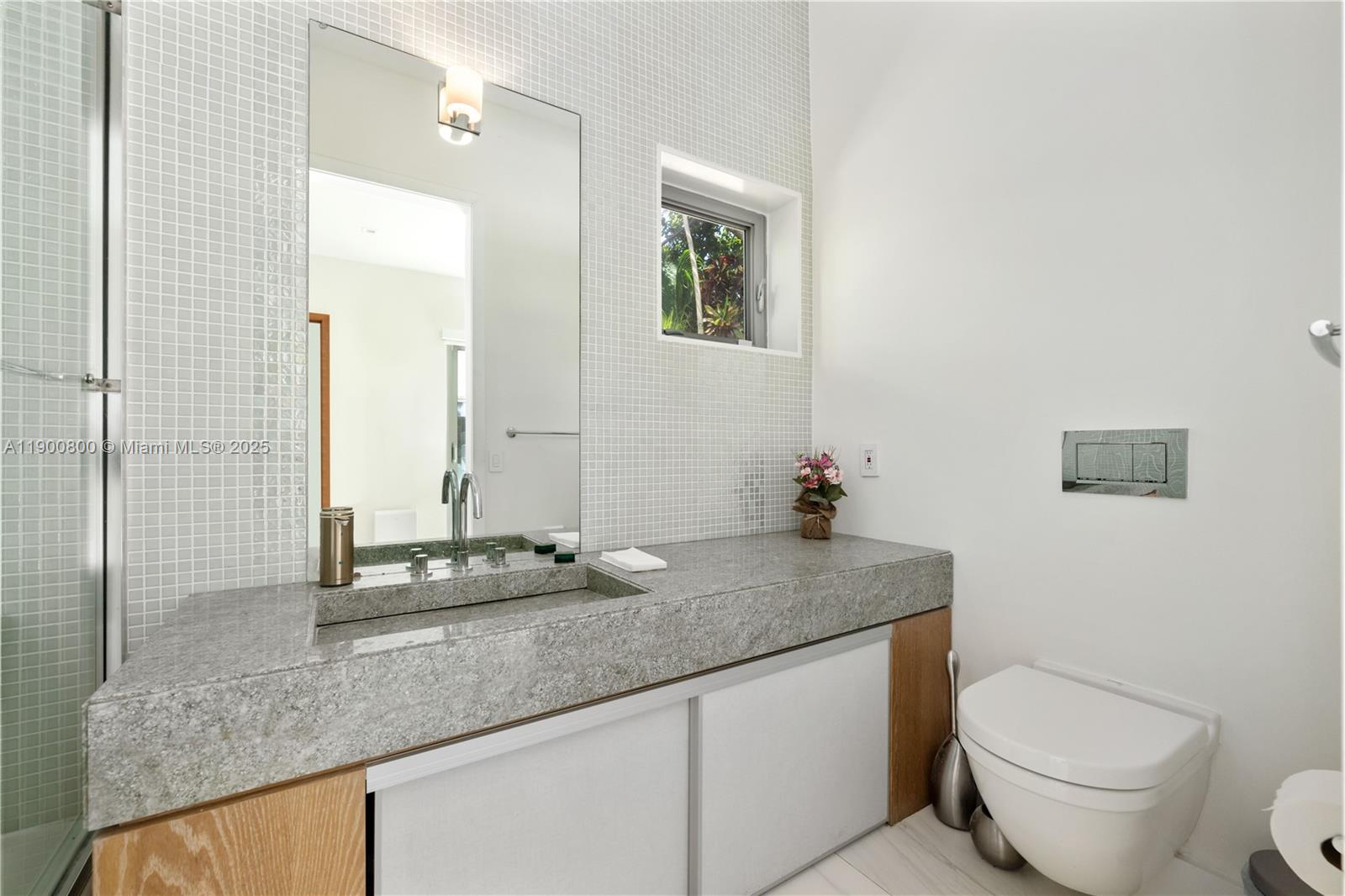 SILVER BLUFF EST SEC C - Residential Lease