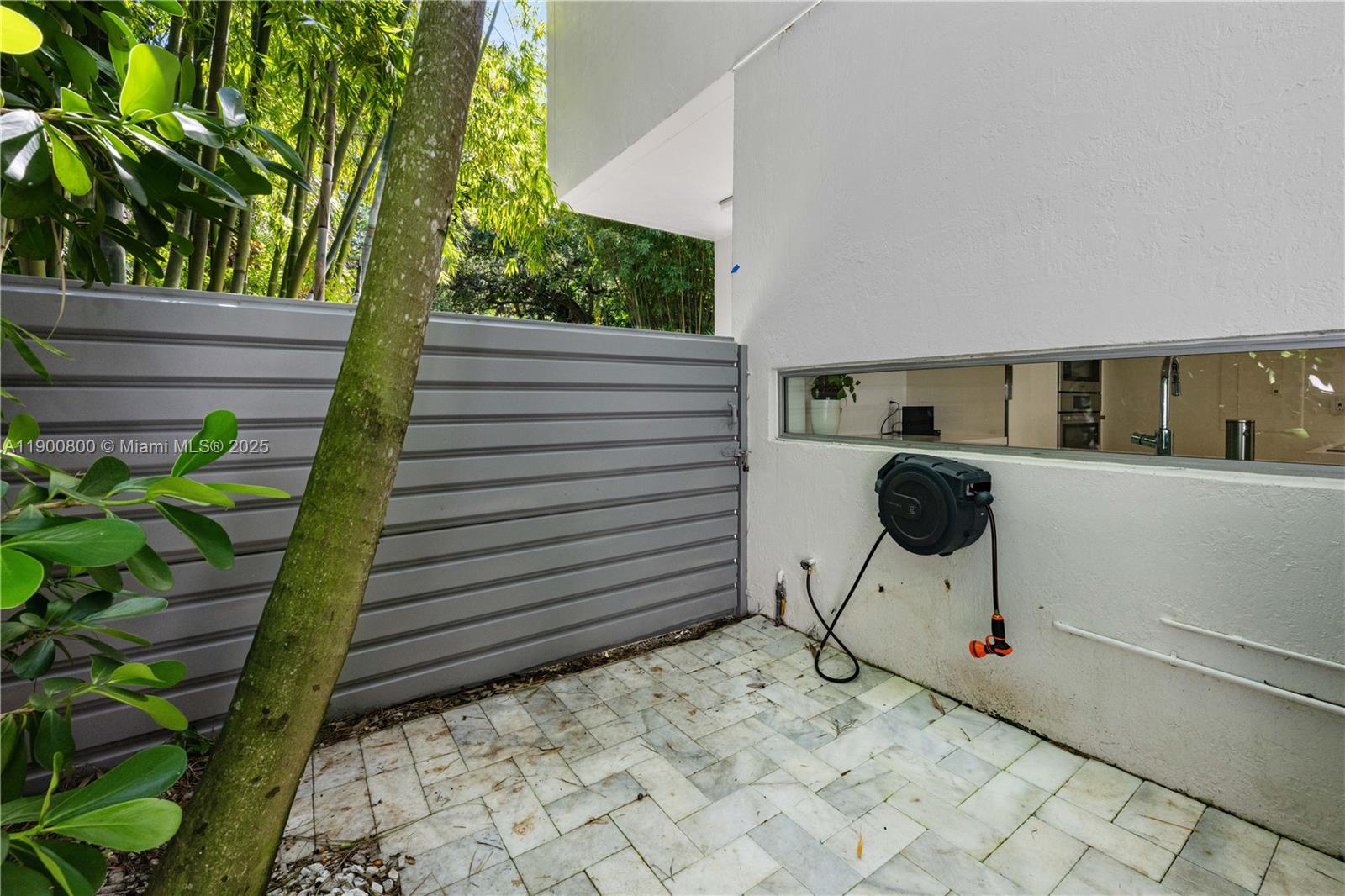 SILVER BLUFF EST SEC C - Residential Lease