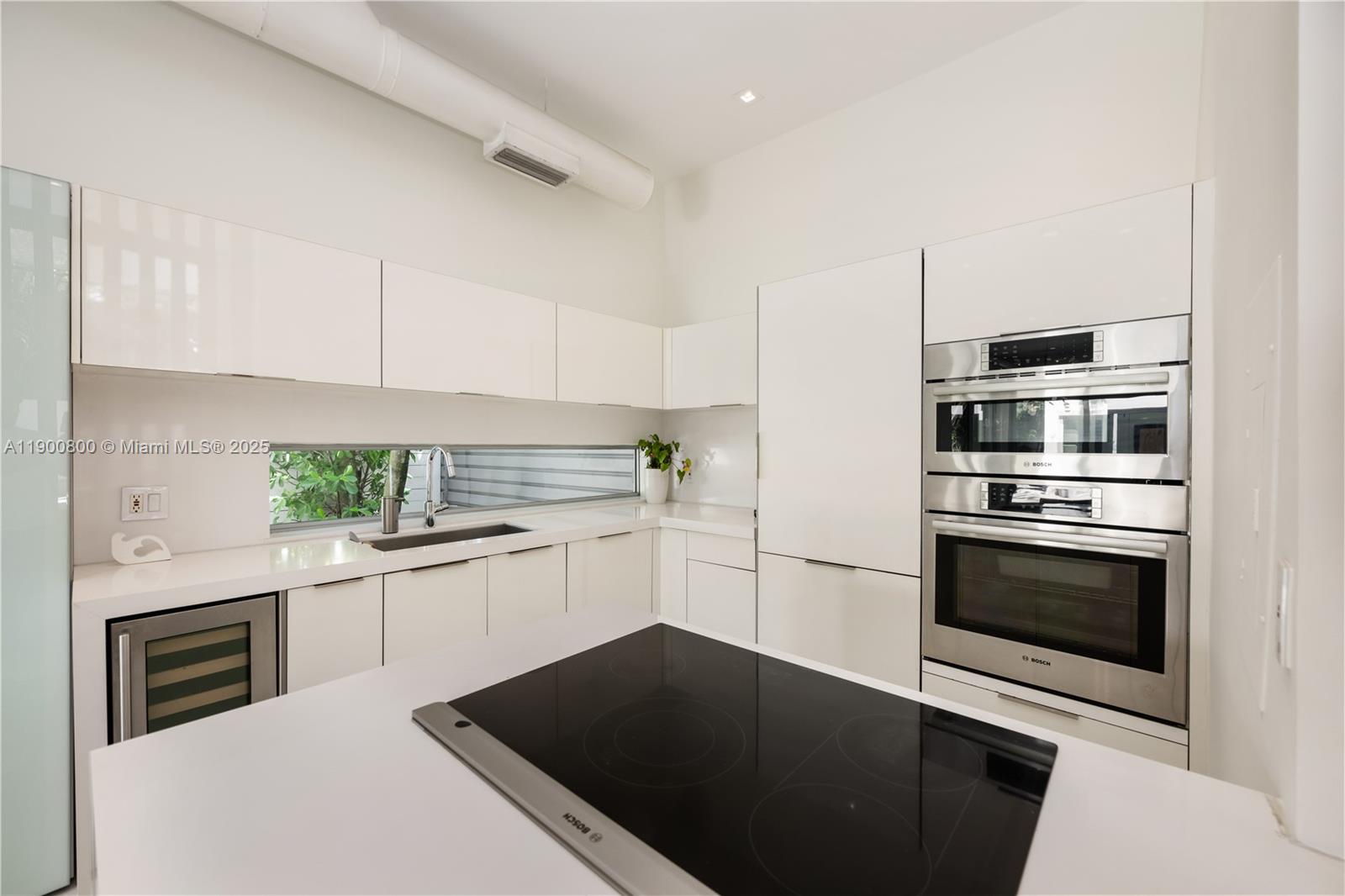 SILVER BLUFF EST SEC C - Residential Lease