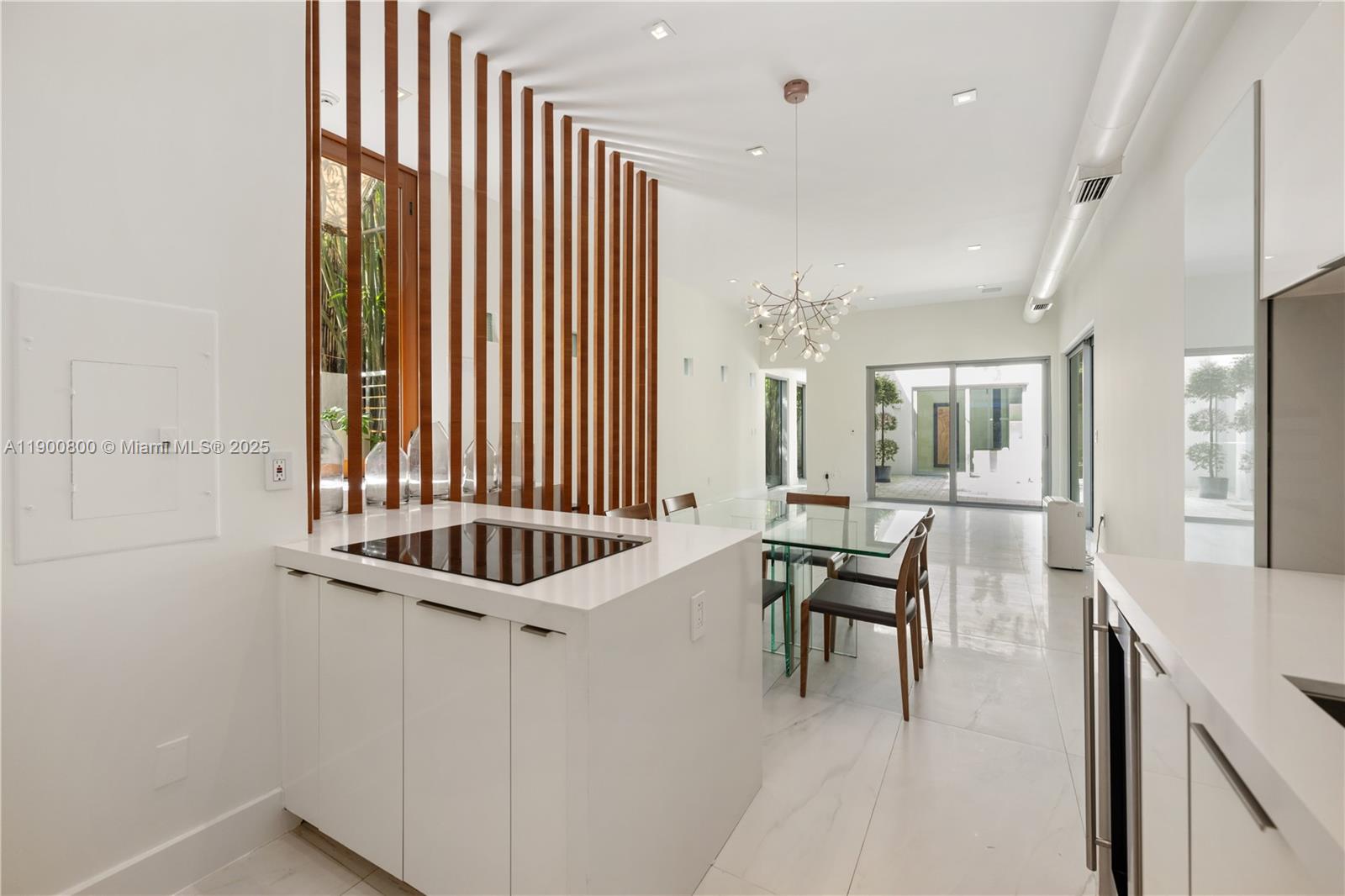 SILVER BLUFF EST SEC C - Residential Lease