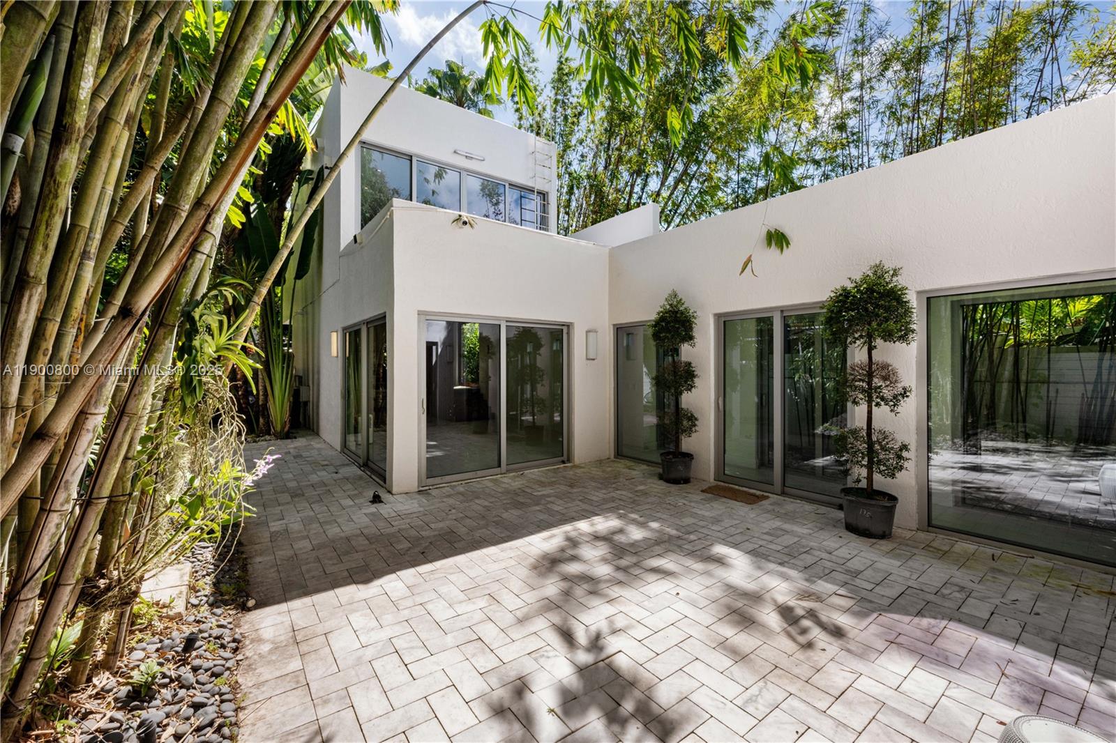 SILVER BLUFF EST SEC C - Residential Lease