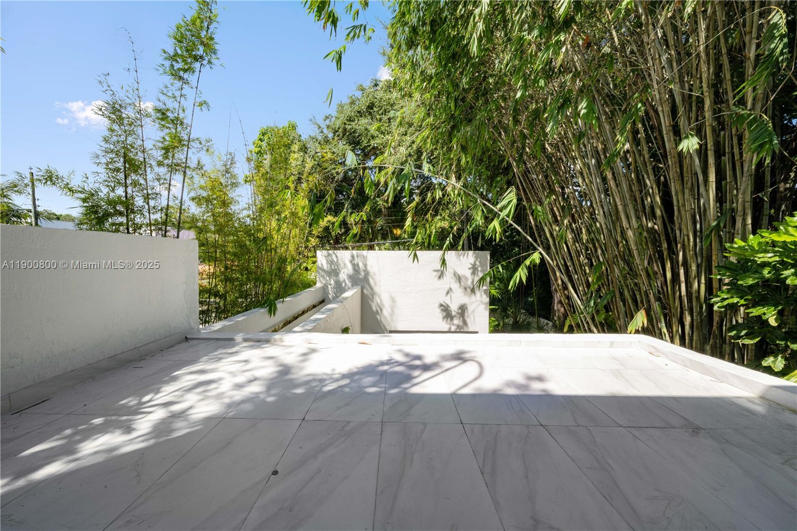 SILVER BLUFF EST SEC C - Residential Lease