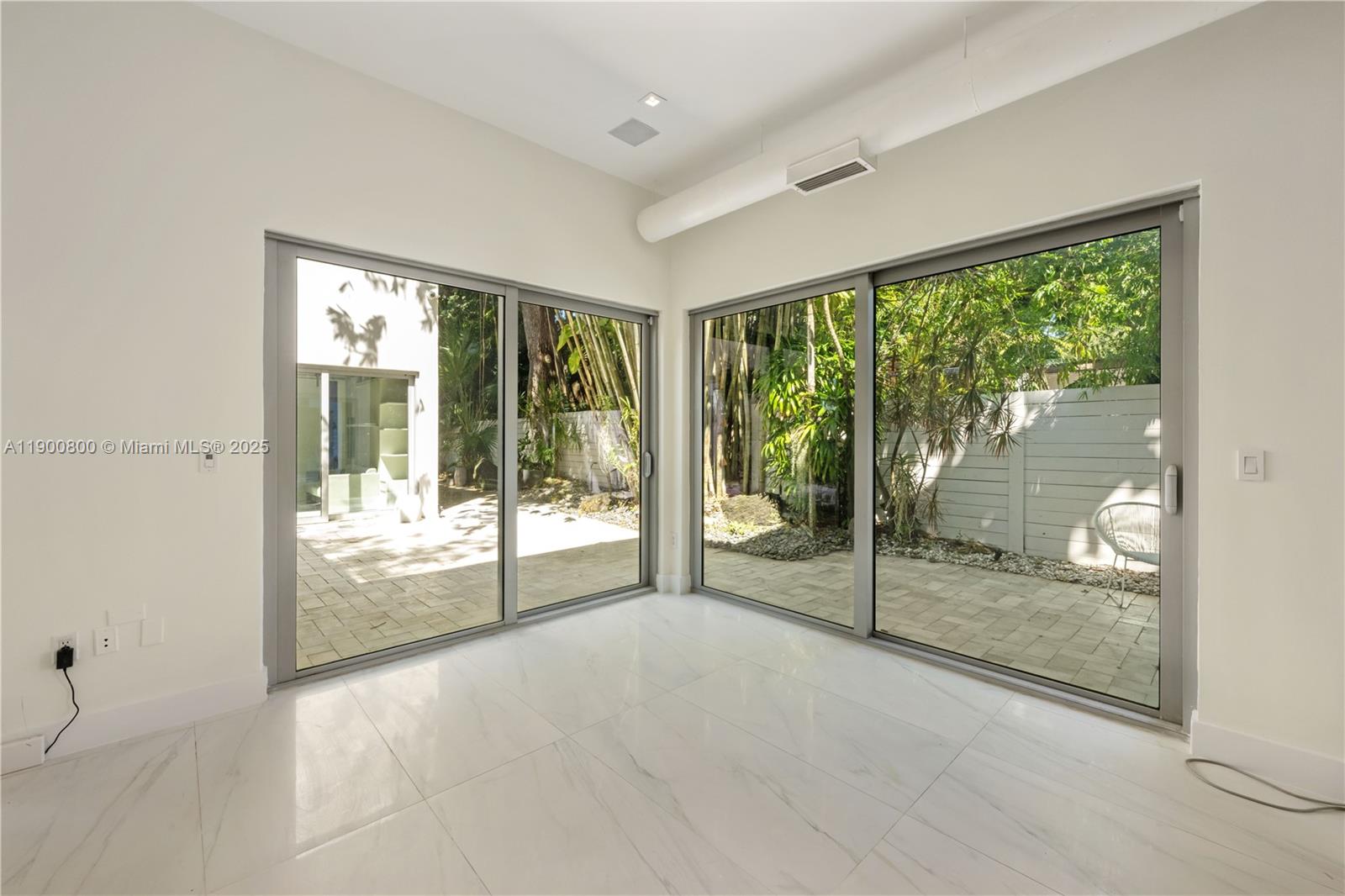 SILVER BLUFF EST SEC C - Residential Lease