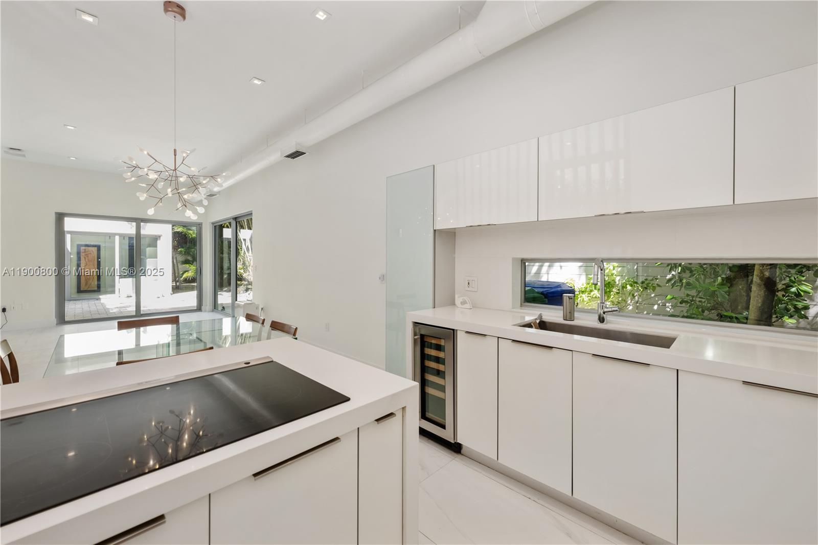 SILVER BLUFF EST SEC C - Residential Lease