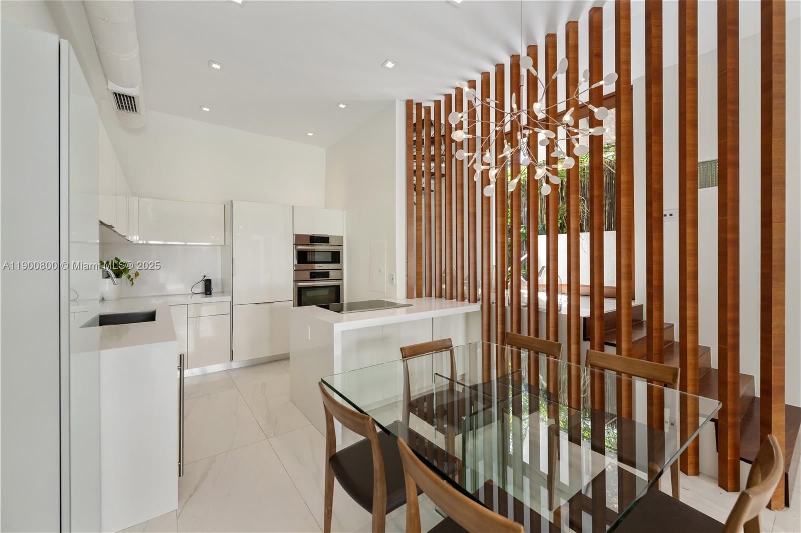 SILVER BLUFF EST SEC C - Residential Lease