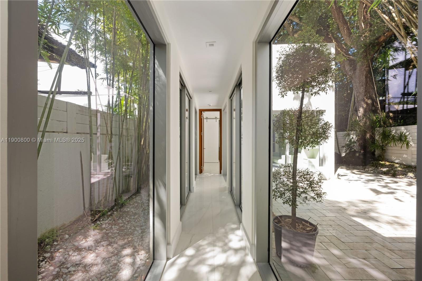 SILVER BLUFF EST SEC C - Residential Lease