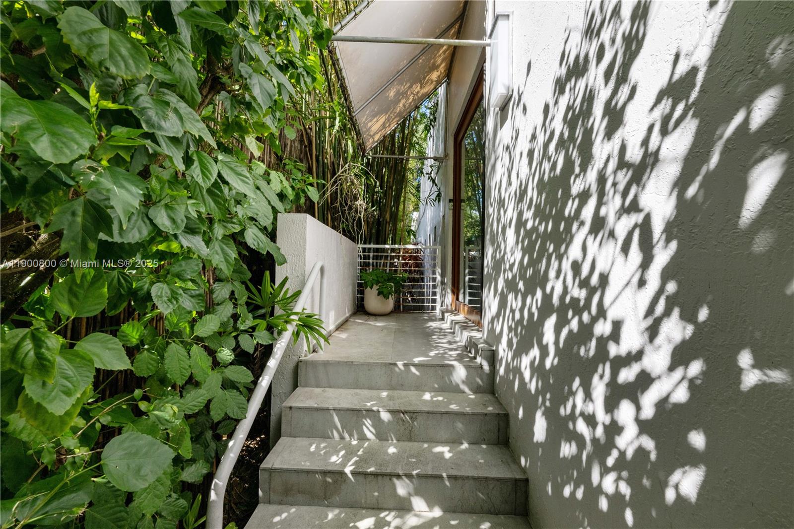 SILVER BLUFF EST SEC C - Residential Lease