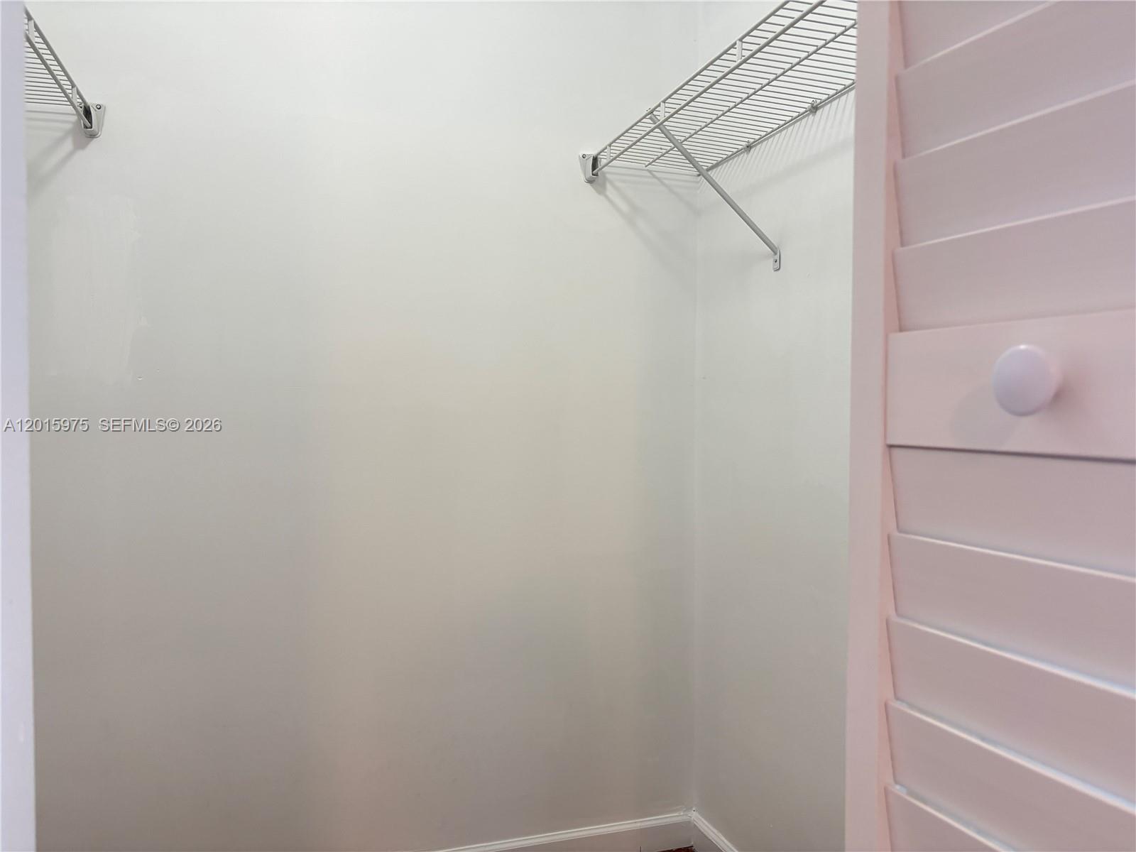 LAKEVIEW AT HAMMOCKS COND - Residential Lease