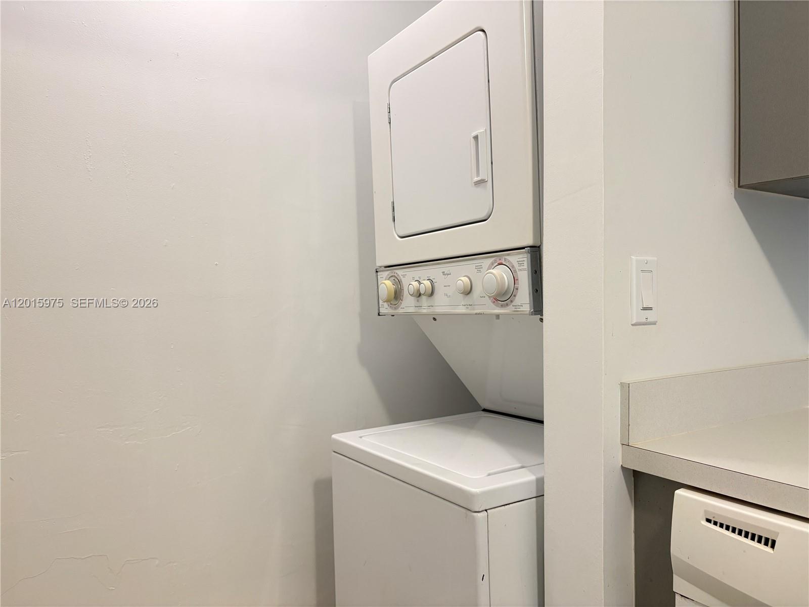 LAKEVIEW AT HAMMOCKS COND - Residential Lease