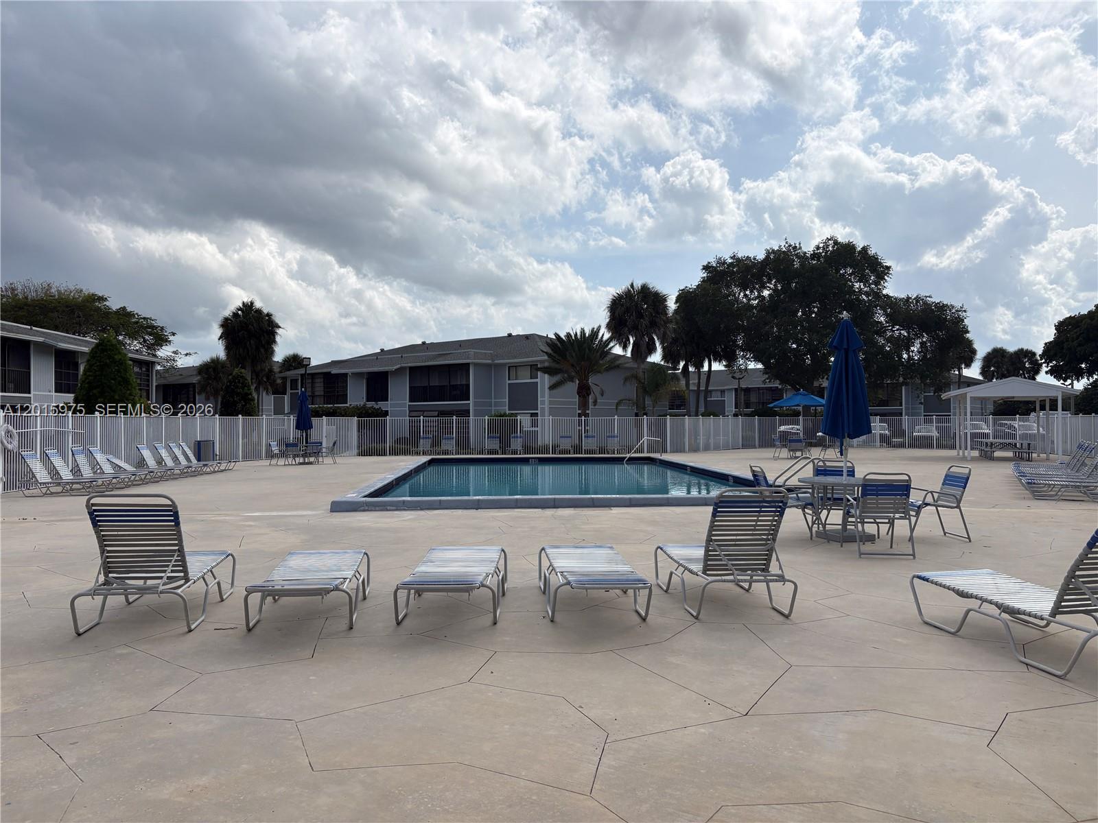 LAKEVIEW AT HAMMOCKS COND - Residential Lease