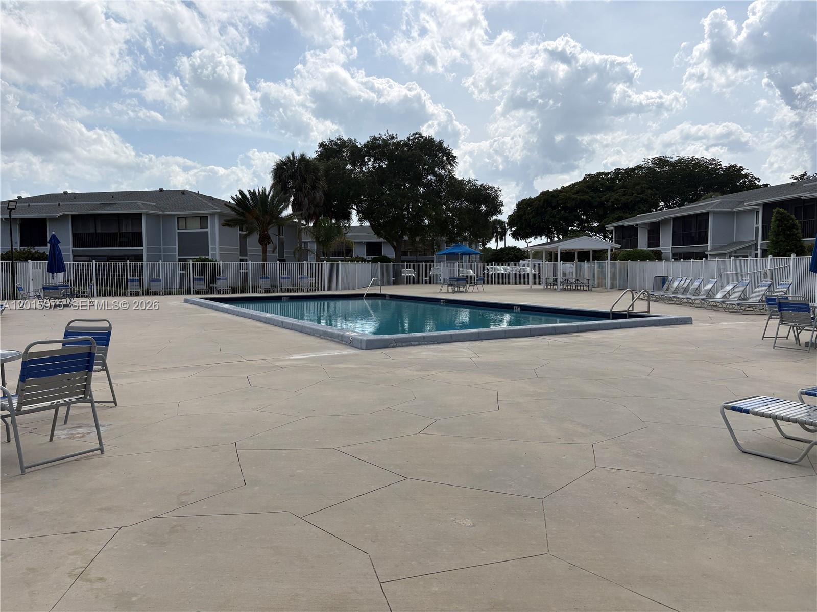 LAKEVIEW AT HAMMOCKS COND - Residential Lease