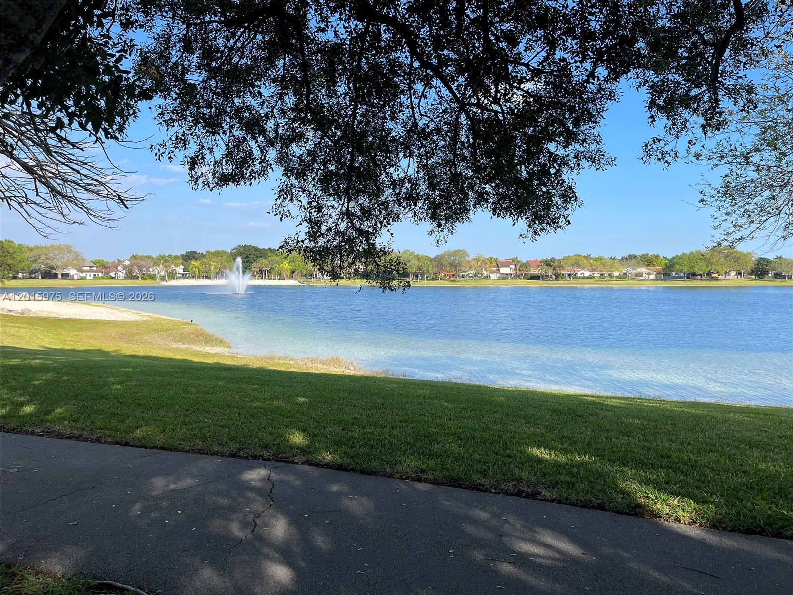 LAKEVIEW AT HAMMOCKS COND - Residential Lease