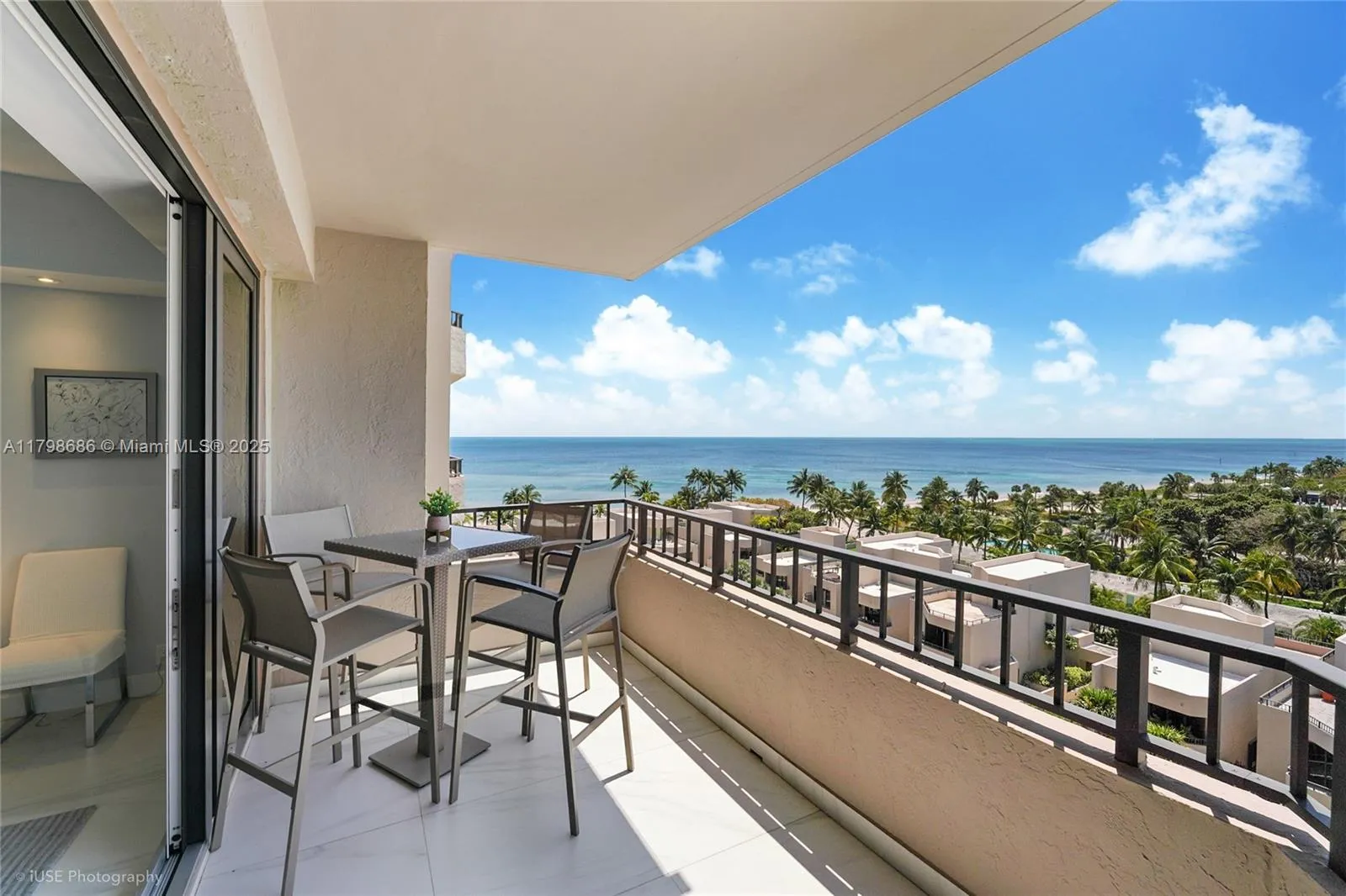 Key Biscayne, Florida 33149, United States, 2 Bedrooms Bedrooms, ,3 BathroomsBathrooms,Residential,Active,125652