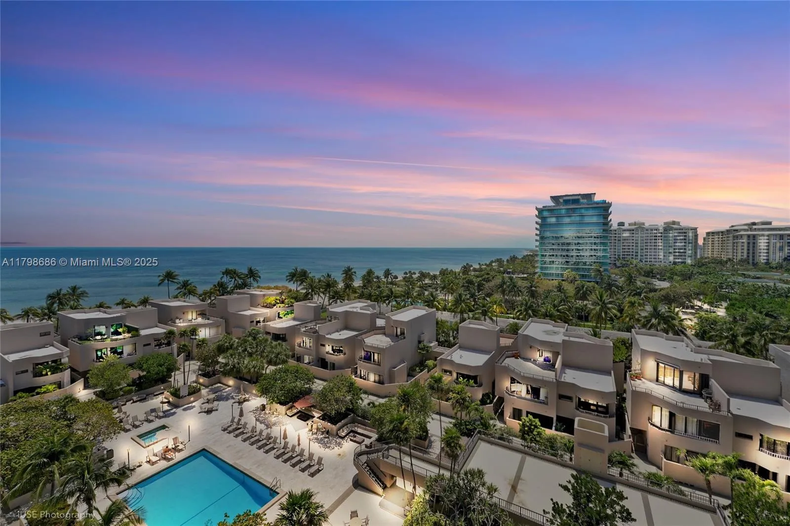 Key Biscayne, Florida 33149, United States, 2 Bedrooms Bedrooms, ,3 BathroomsBathrooms,Residential,Active,125652