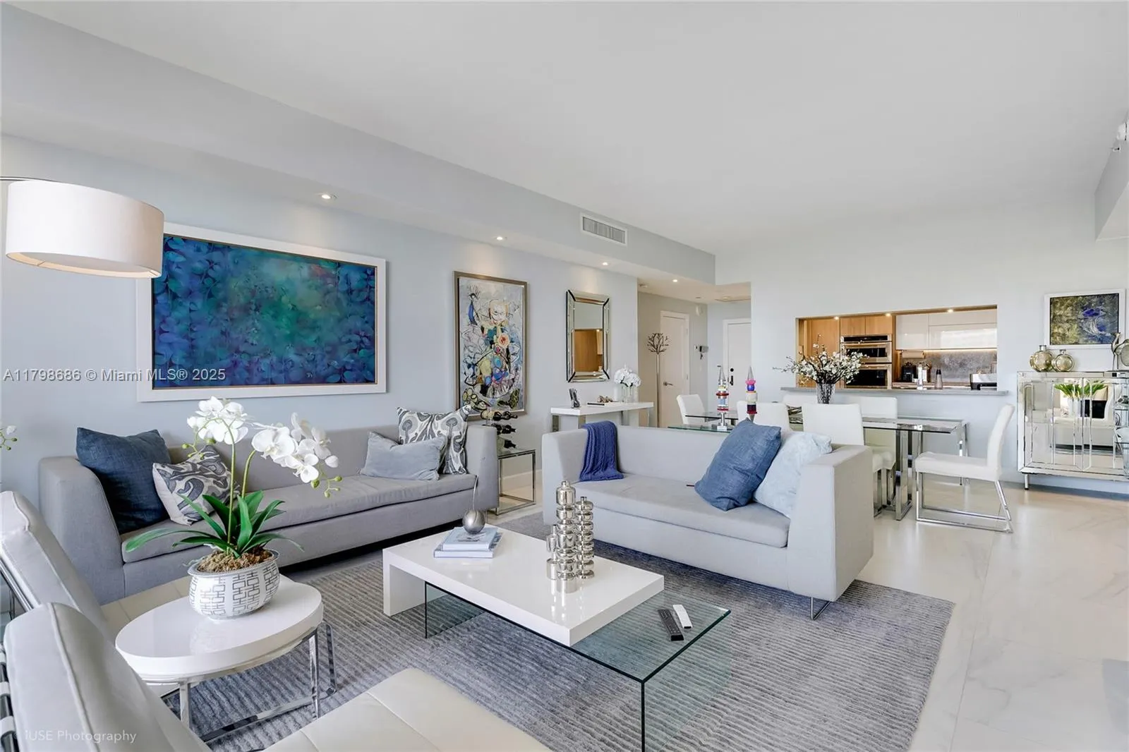 Key Biscayne, Florida 33149, United States, 2 Bedrooms Bedrooms, ,3 BathroomsBathrooms,Residential,Active,125652