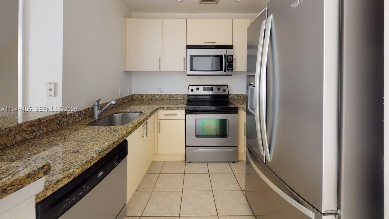 2107 SE 10th Ave 831