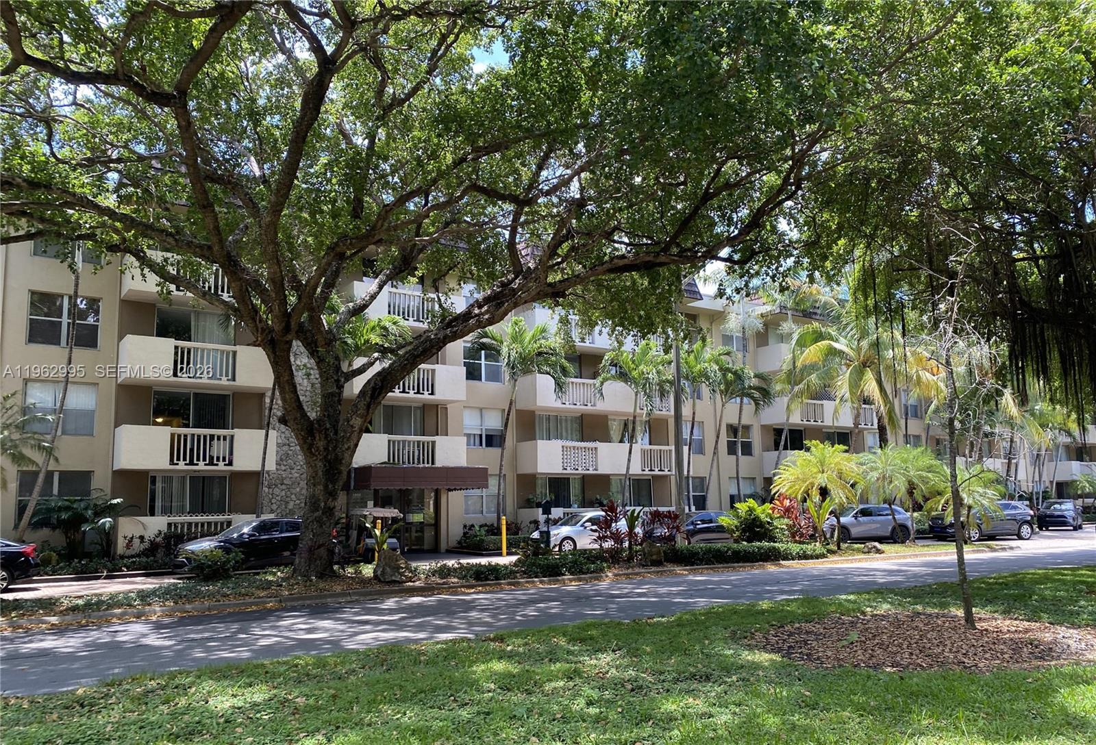 BAYVIEW PALMS CONDO - Residential