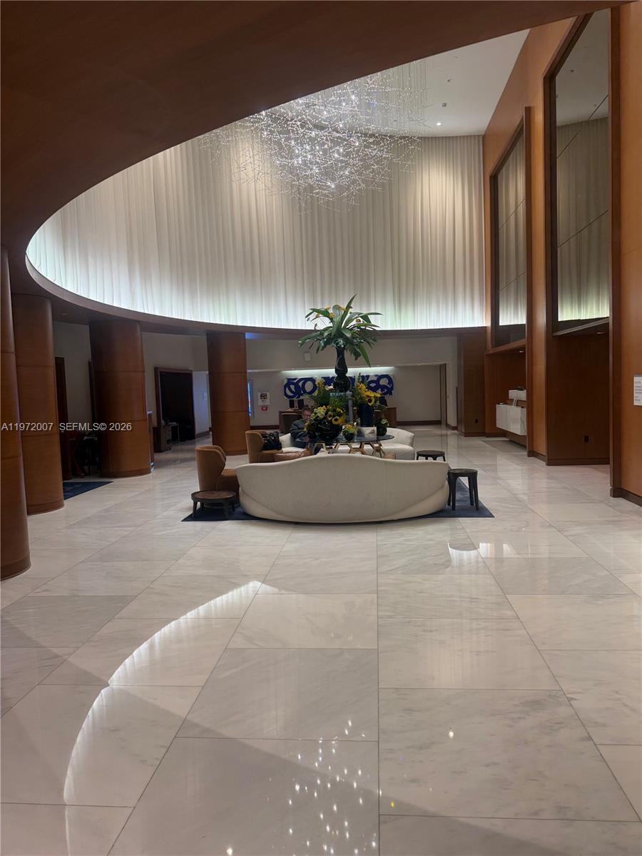 551 FLB CONDOMINIUM RESID - Residential