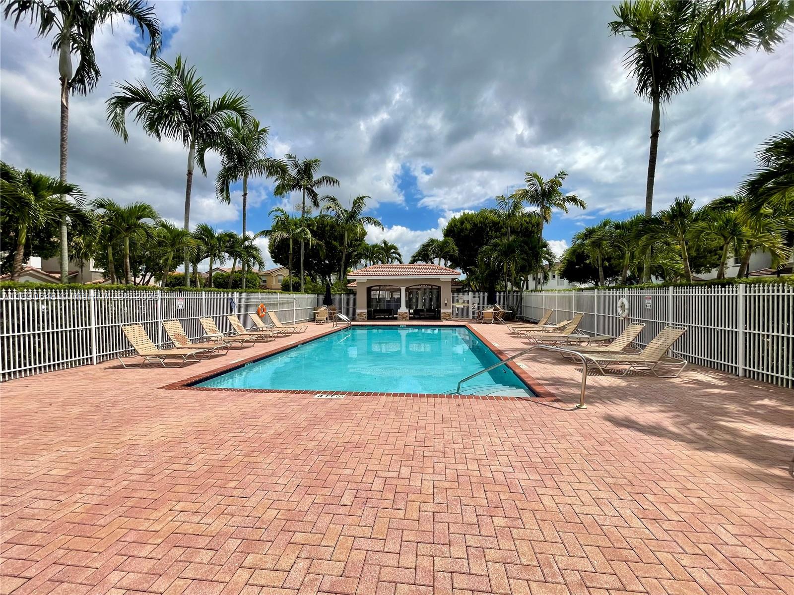 ISLANDS AT DORAL - Residential Lease