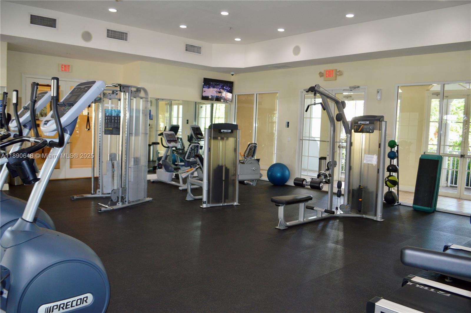 ISLANDS AT DORAL - Residential Lease