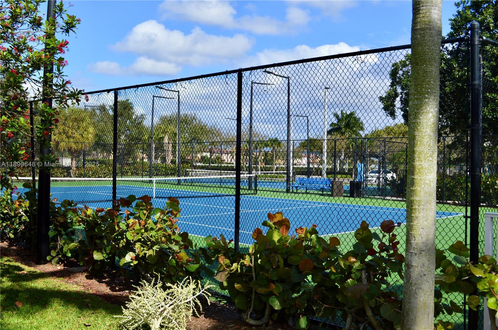 ISLANDS AT DORAL - Residential Lease