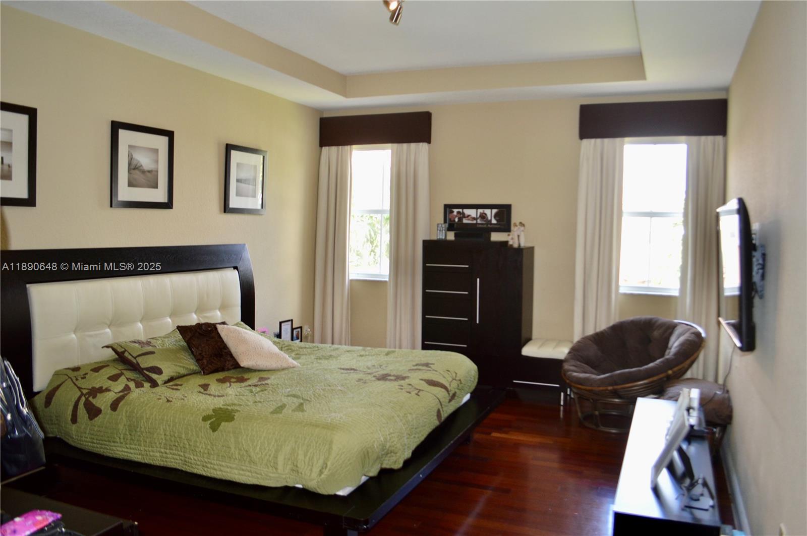 ISLANDS AT DORAL - Residential Lease