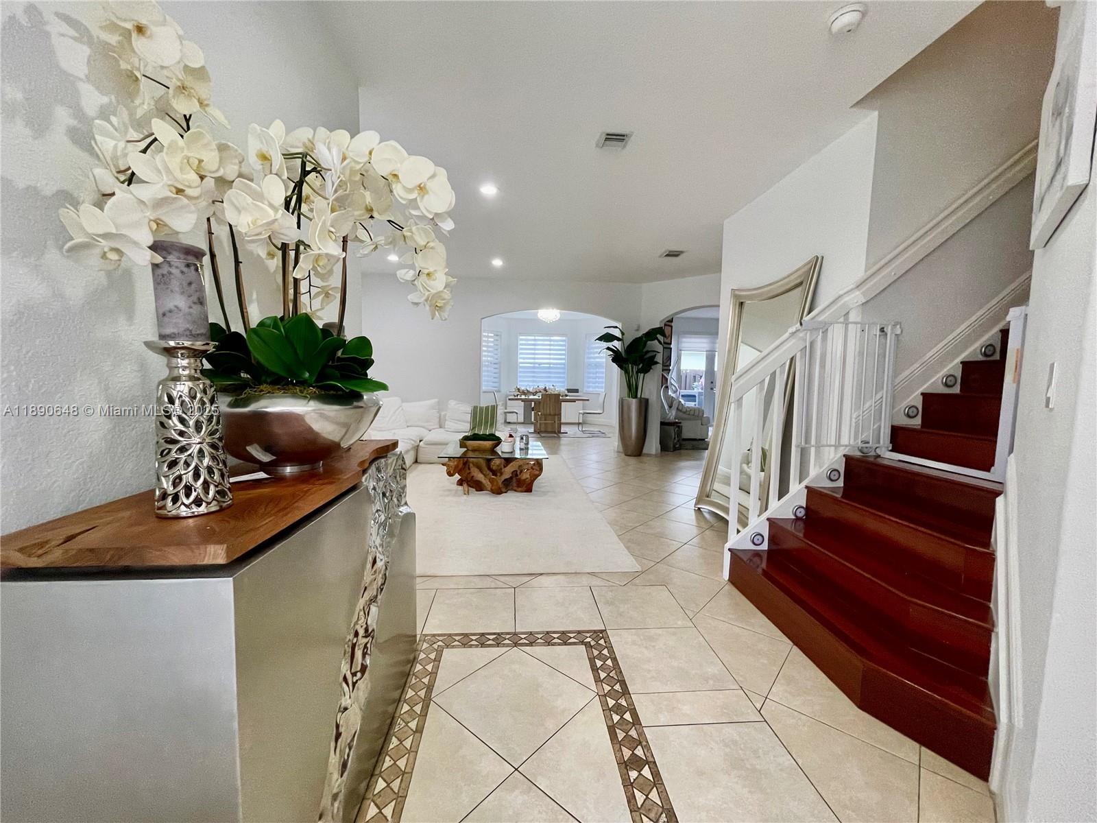 ISLANDS AT DORAL - Residential Lease