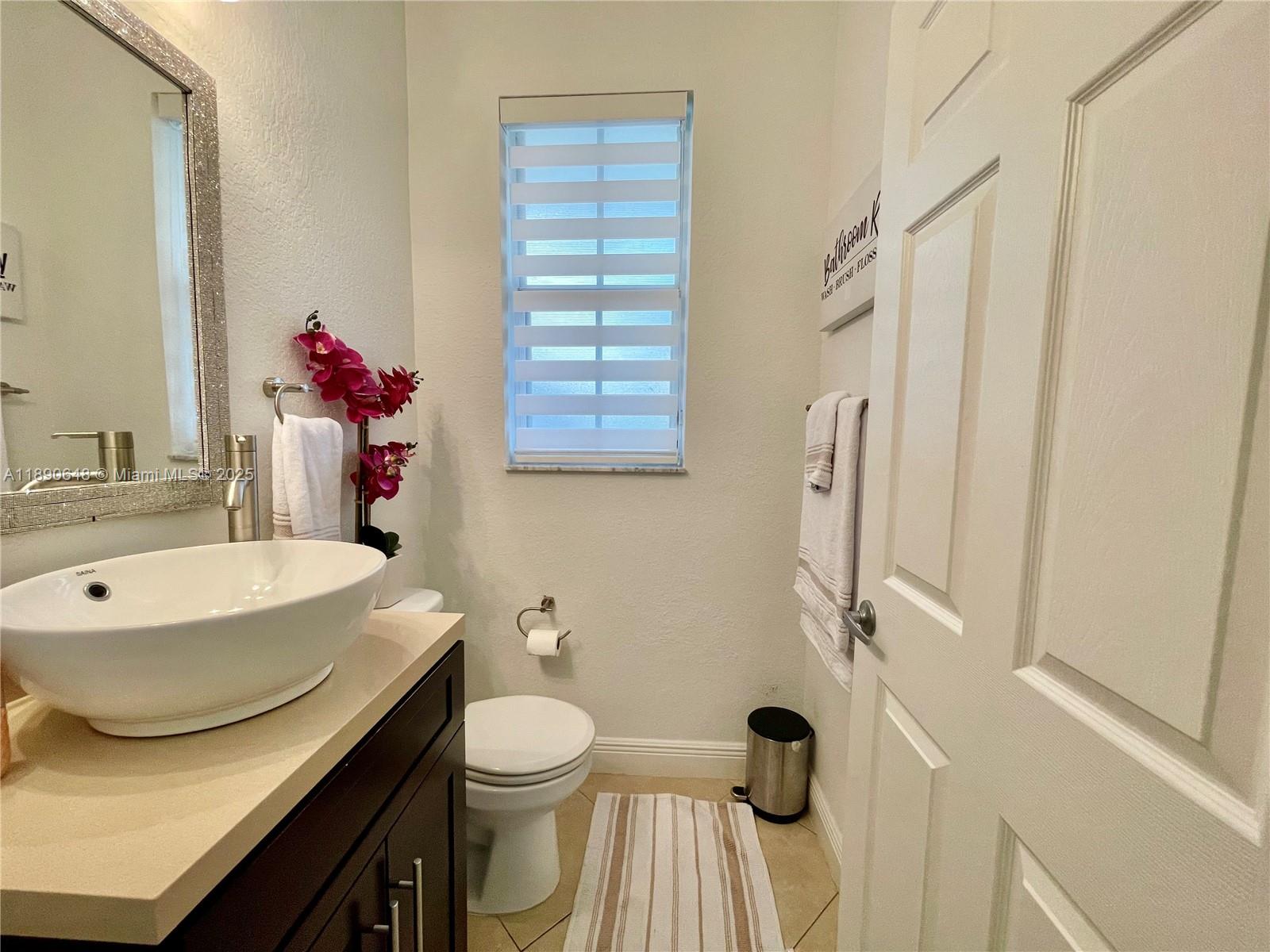 ISLANDS AT DORAL - Residential Lease