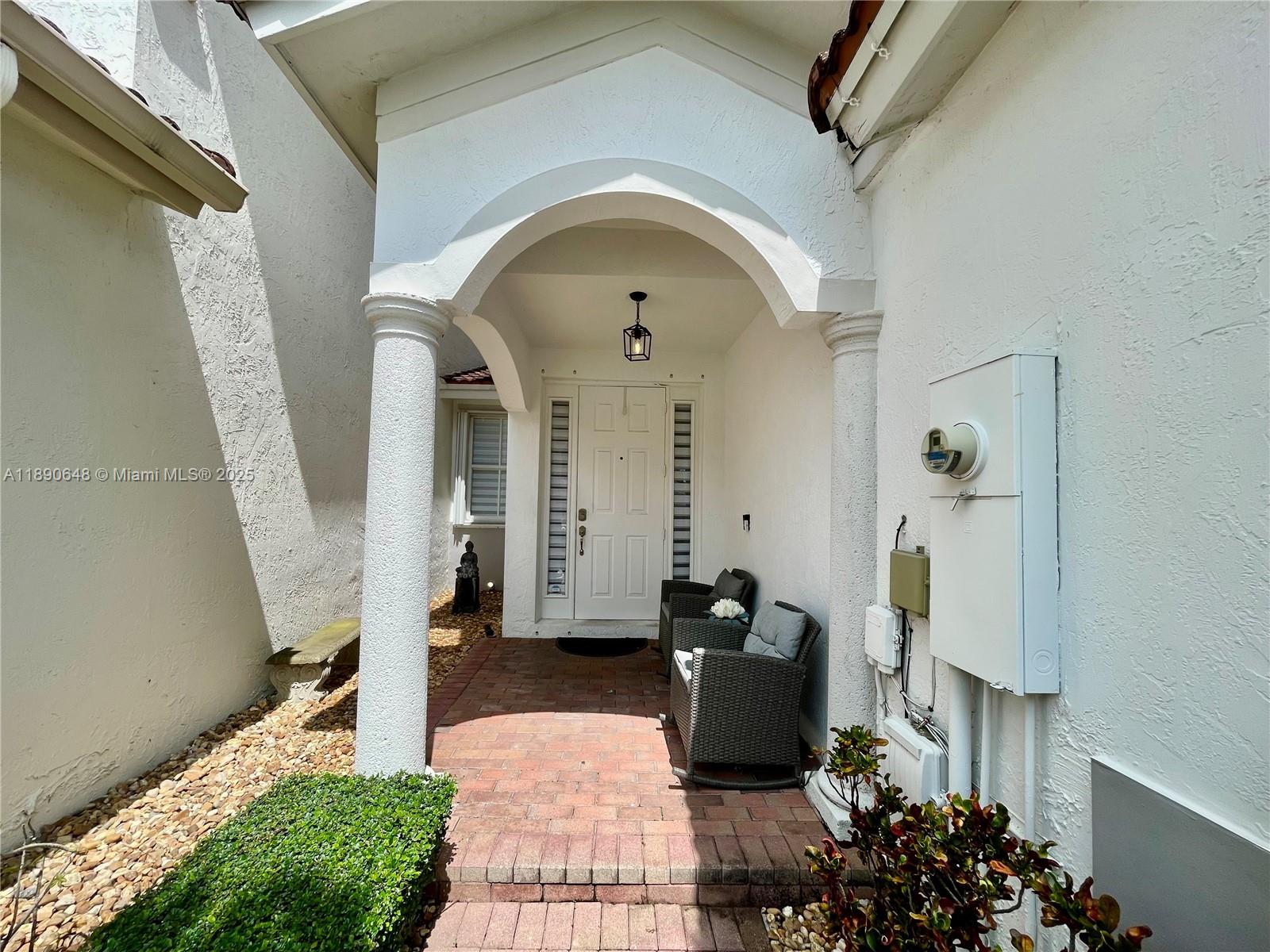 ISLANDS AT DORAL - Residential Lease