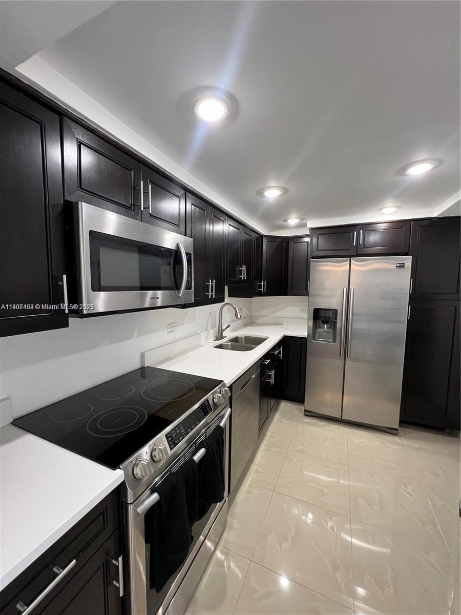 20515 E Country Club Dr 645