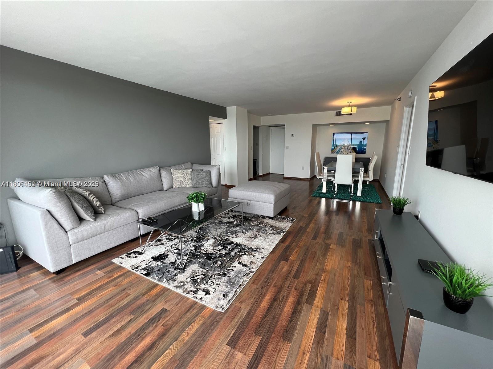 20515 E Country Club Dr 645